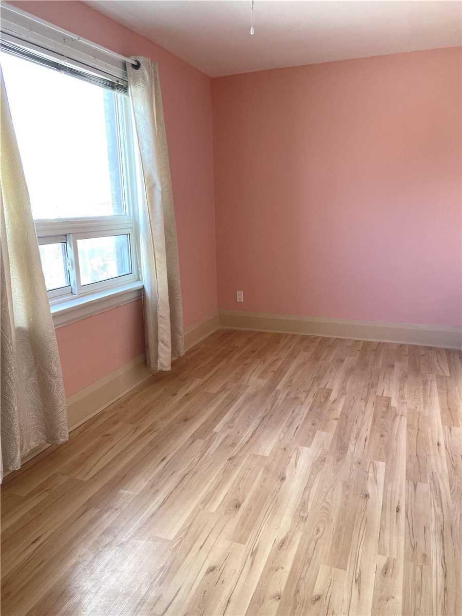 229 Eulalie Ave