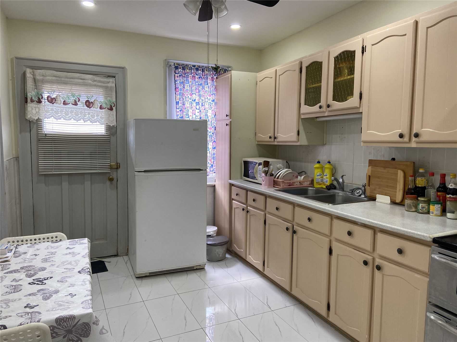 229 Eulalie Ave