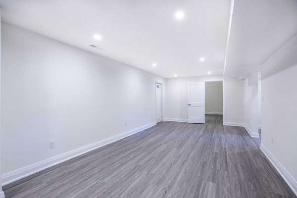 27 Athabasca St, Oshawa