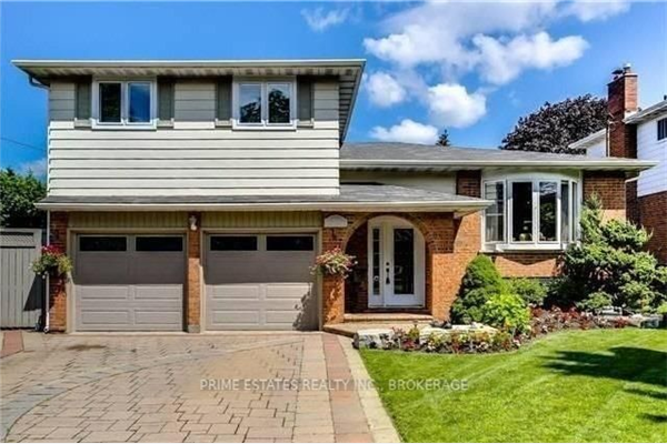312 Frederick St N, Whitby