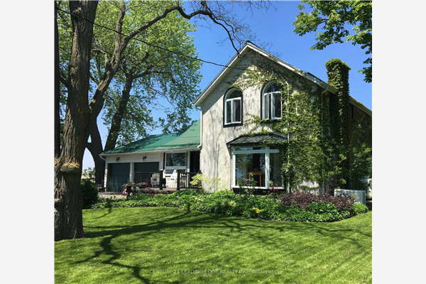 3792 Lakeshore Rd, Clarington