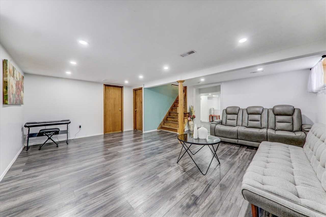 1005 Walton Boulevard