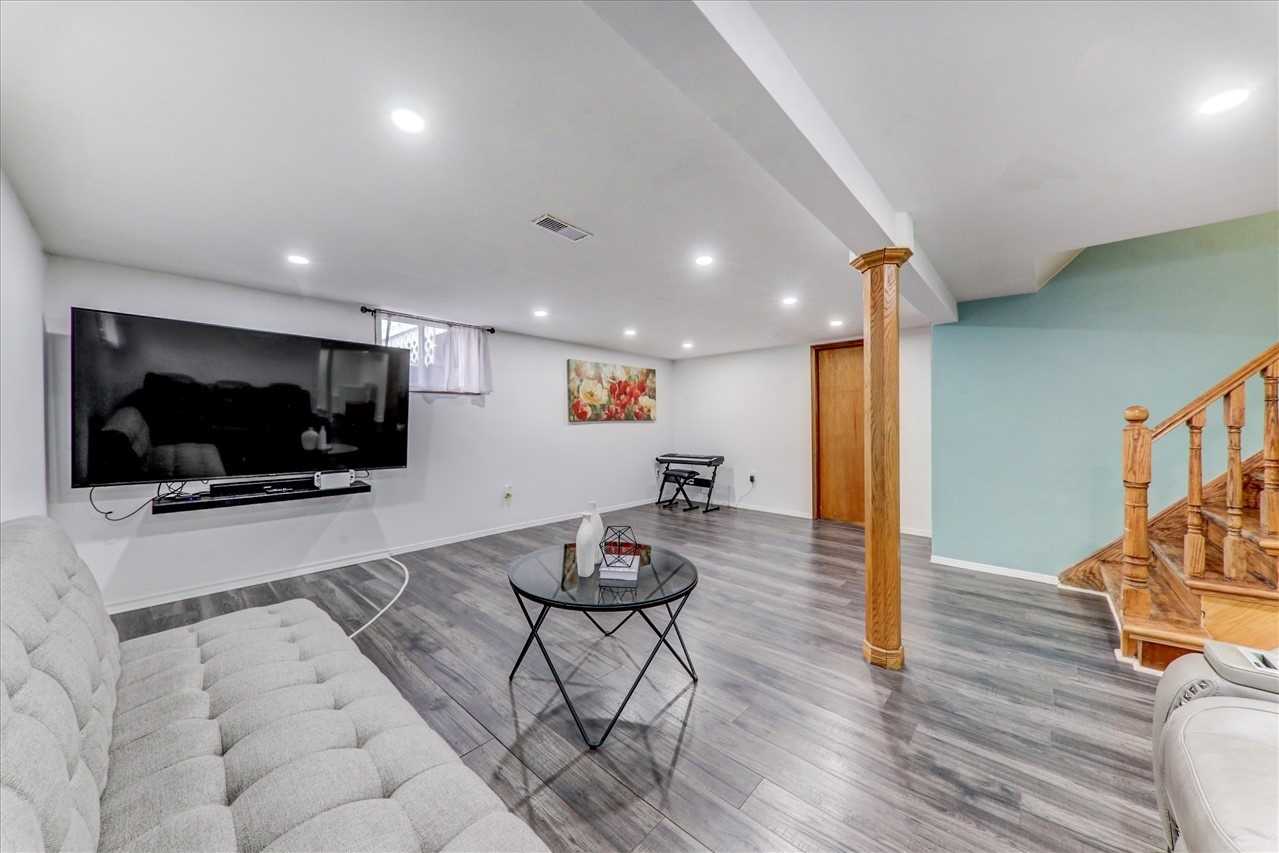 1005 Walton Boulevard