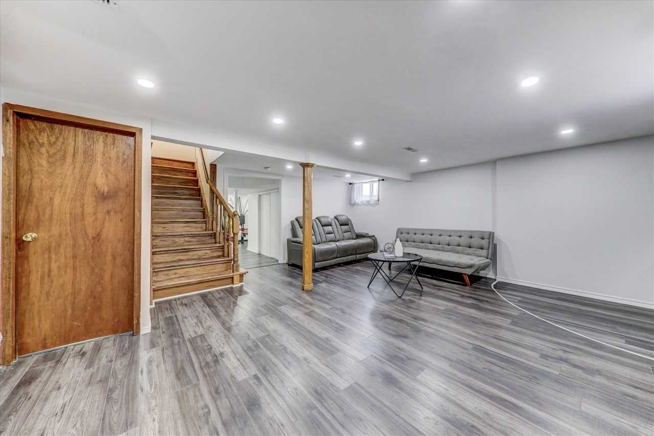 1005 Walton Boulevard