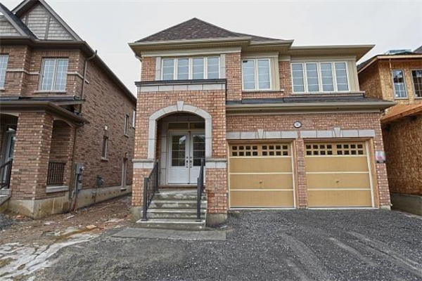 2385 Dress Circ, Oshawa