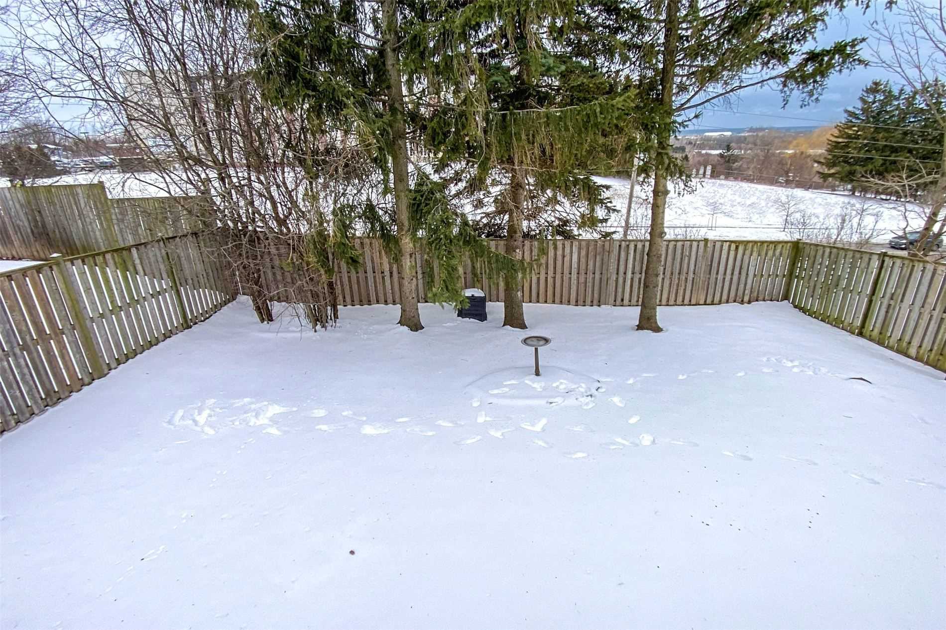 647 Capilano Crescent