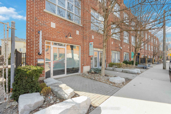 1111 Dundas St E, Toronto