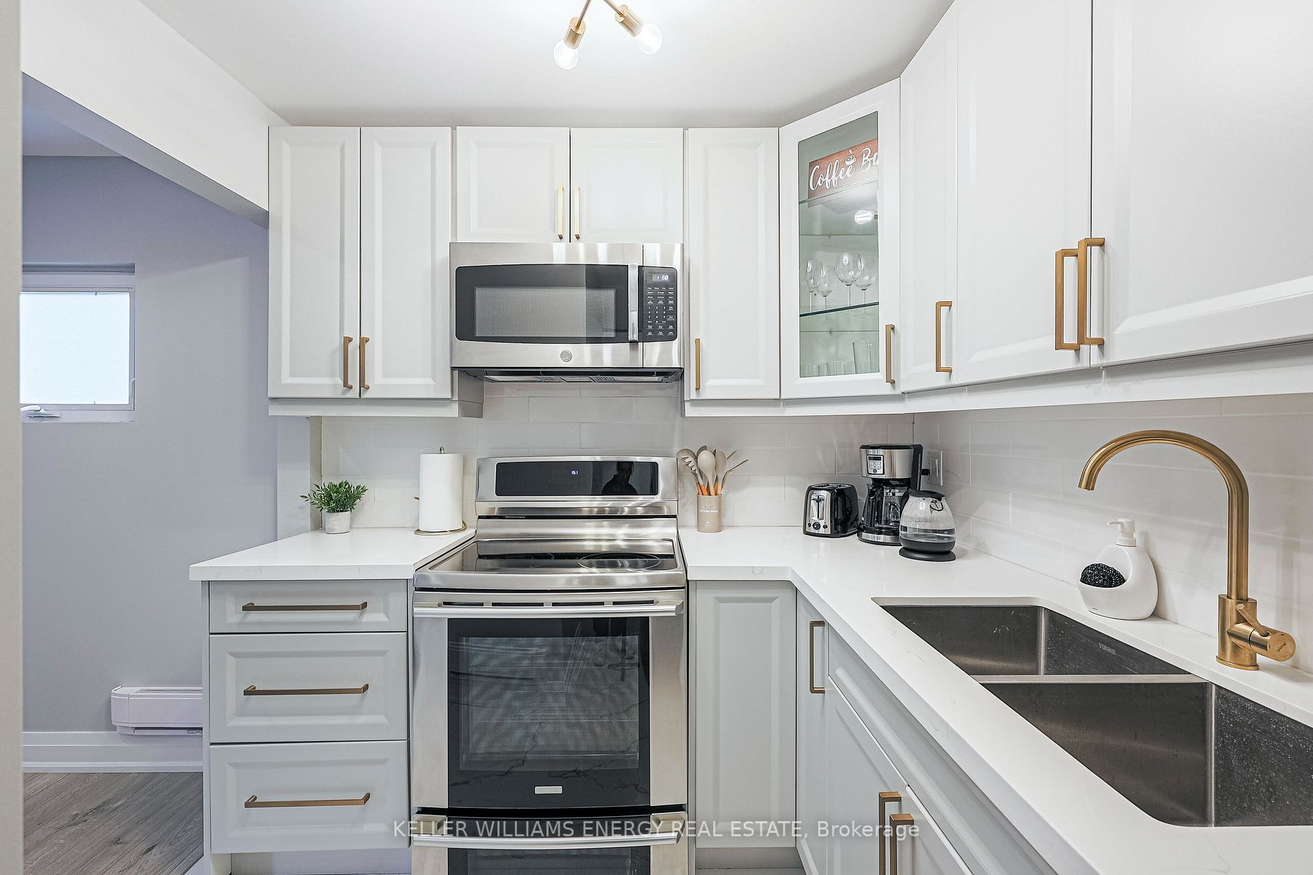15 Westbrook Ave