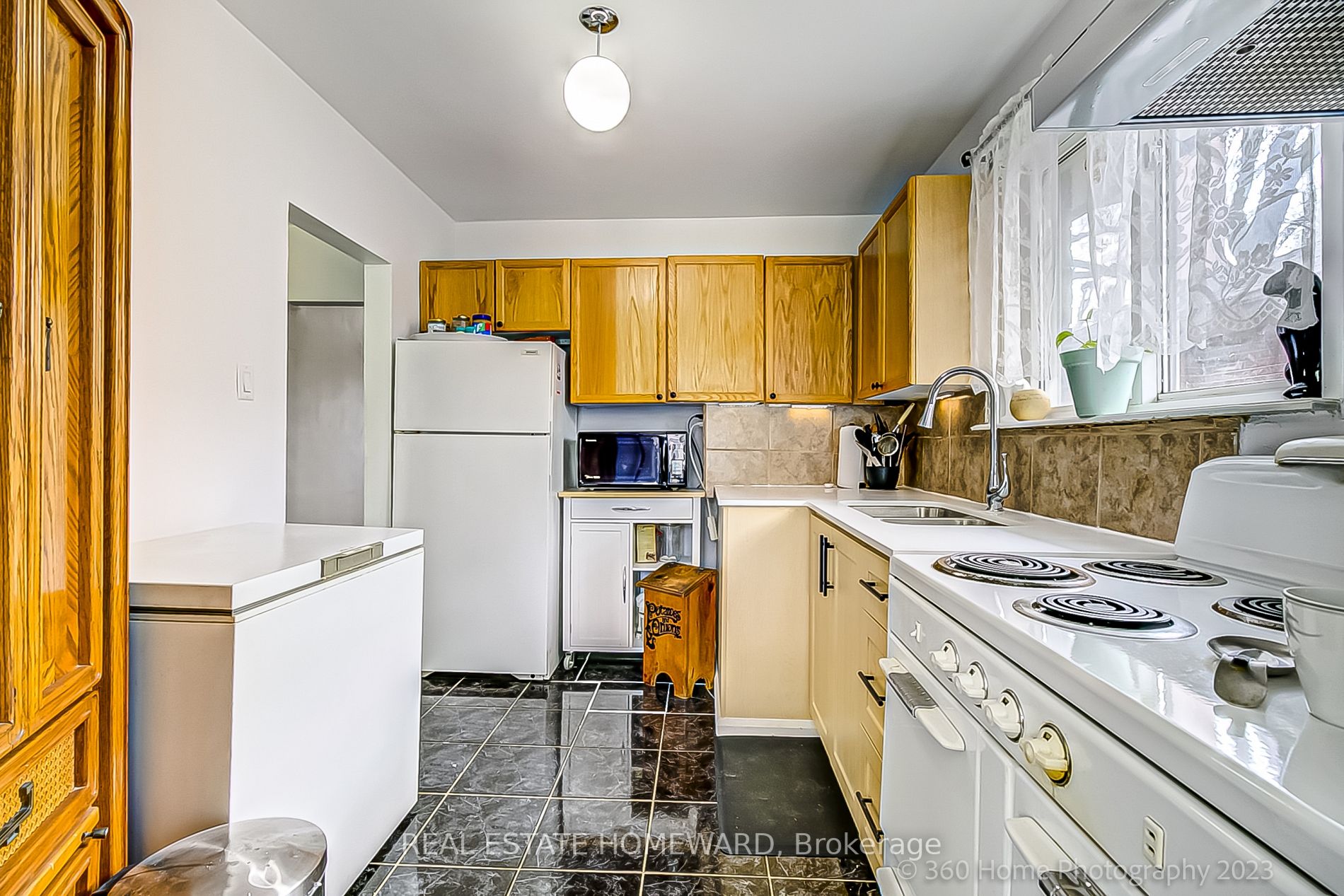 34 Melchior Dr