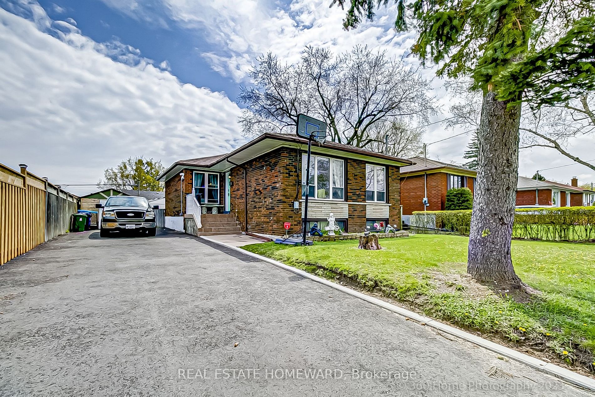 34 Melchior Dr