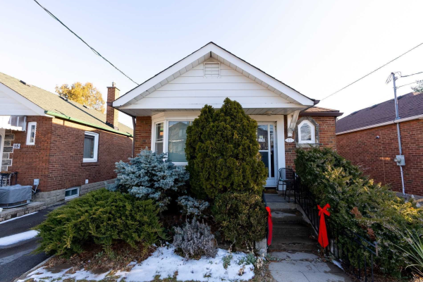 11 Southridge Ave, Toronto