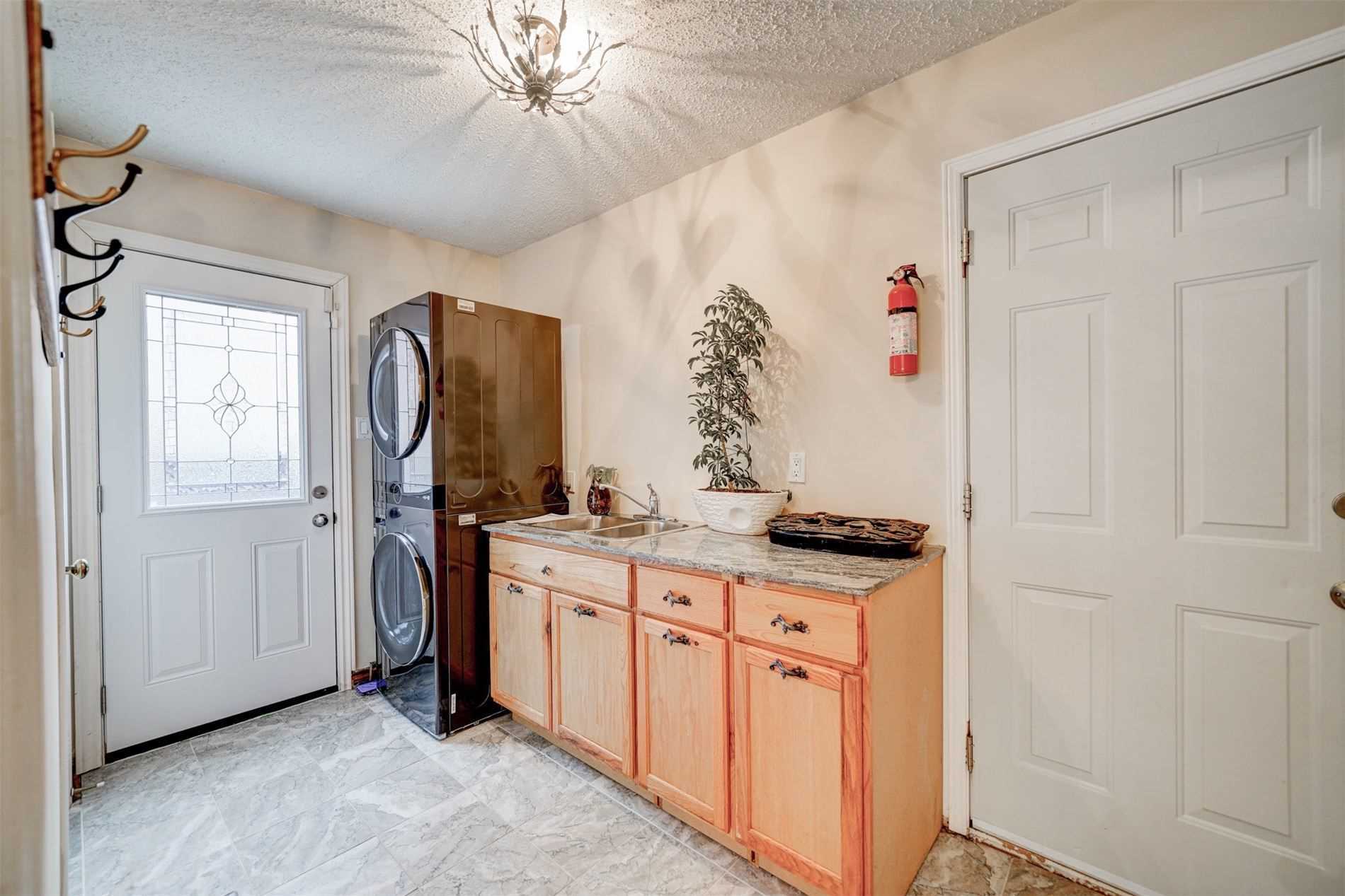 Listing E5940089 - Large Photo # 17