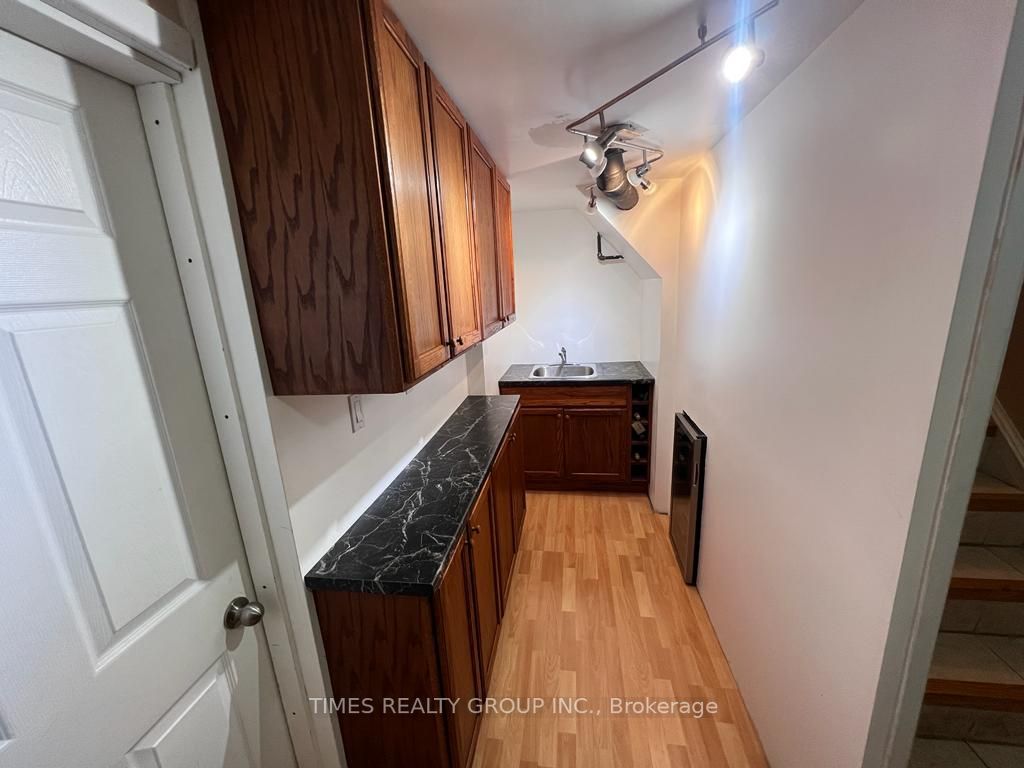 Listing E5940136 - Large Photo # 17