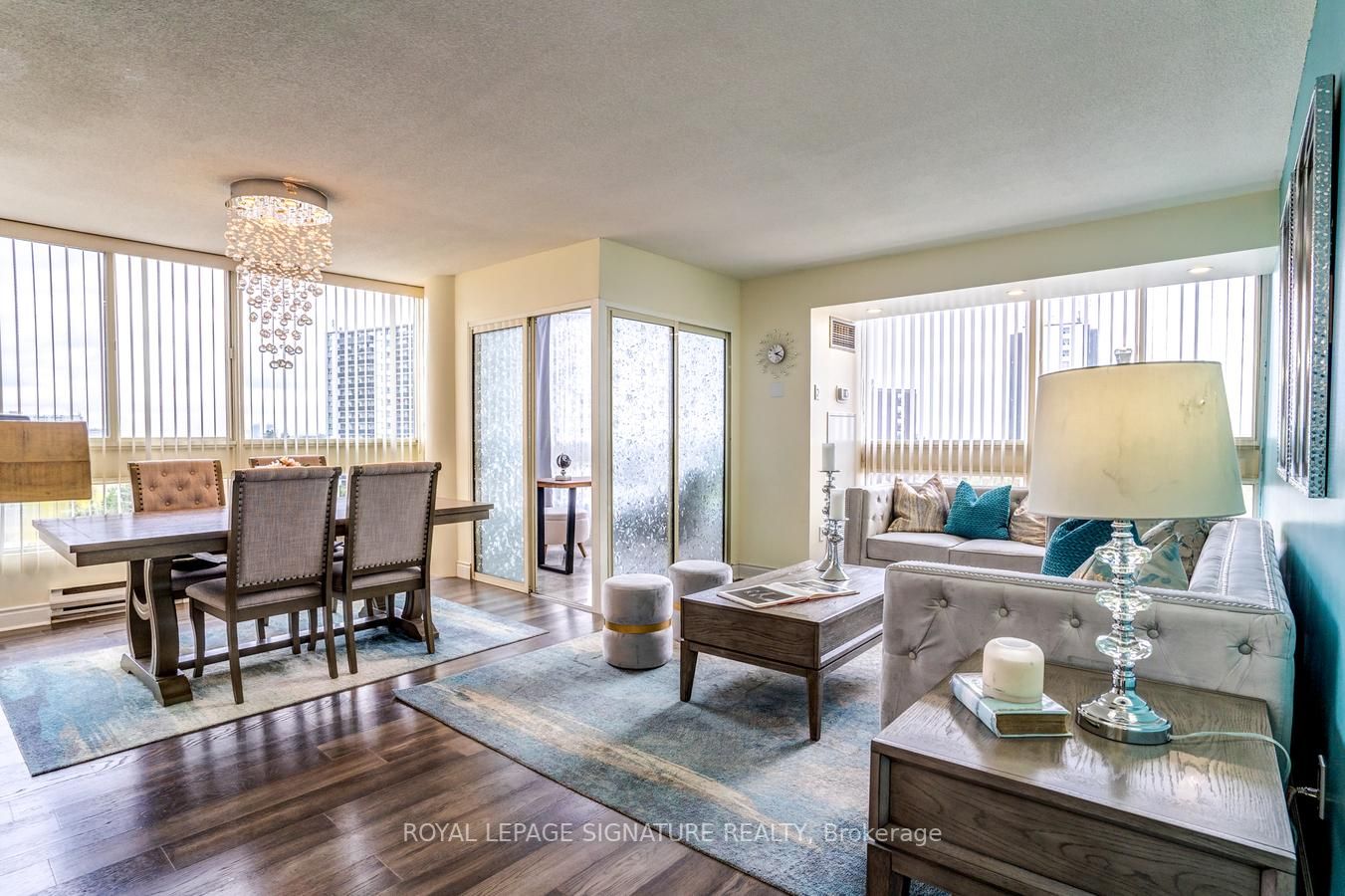 3233 Eglinton Avenue E #802