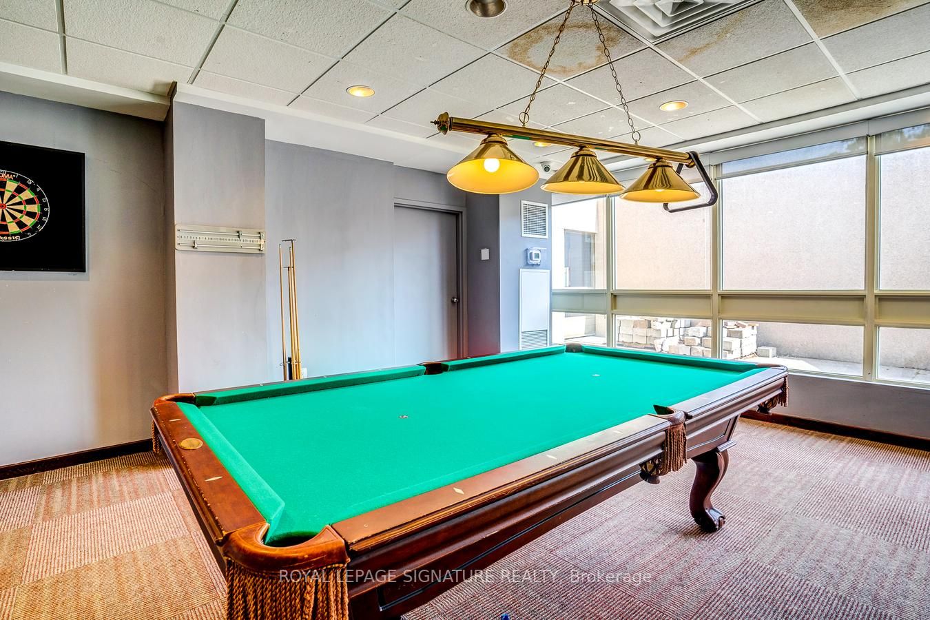 3233 Eglinton Avenue E #802