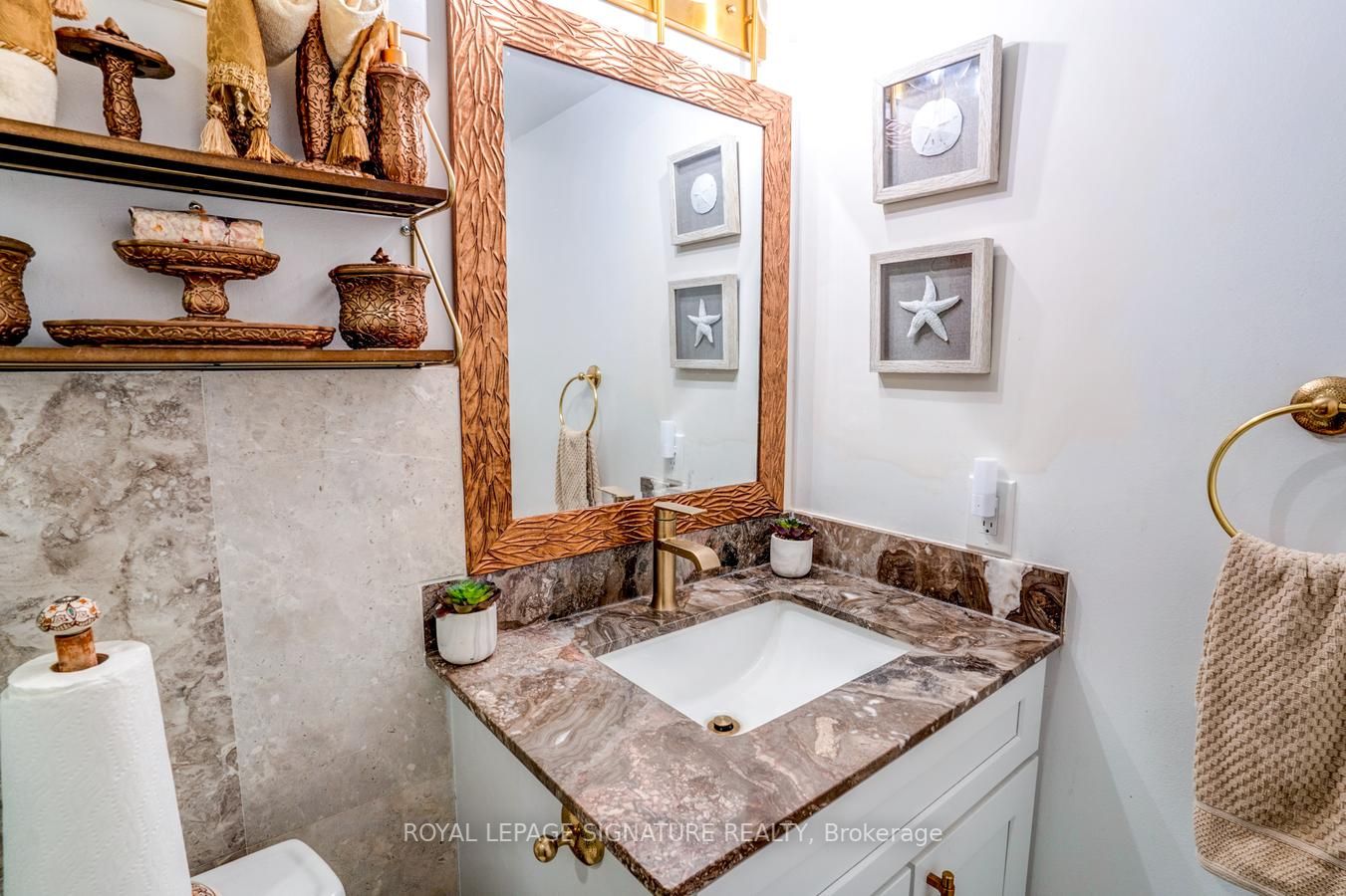 3233 Eglinton Avenue E #802