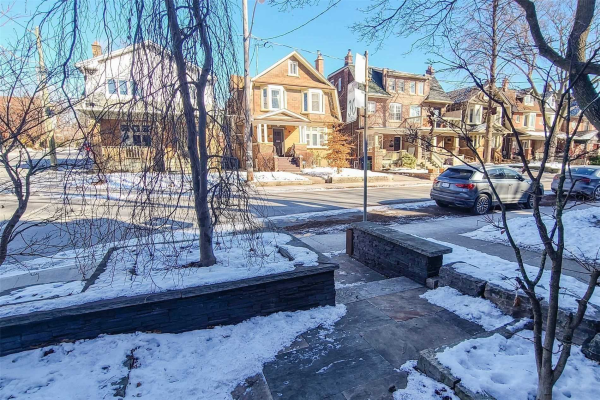 1 Columbine Ave, Toronto