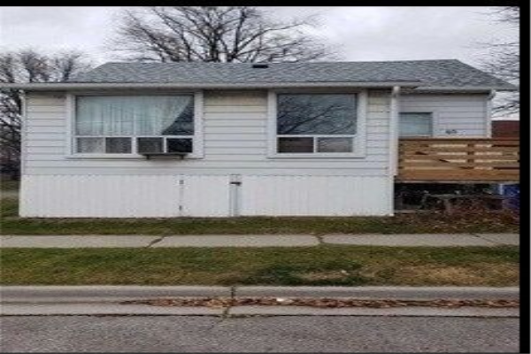 40 Elgin St W, Oshawa