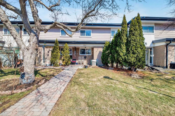 925 Bayly St, Pickering
