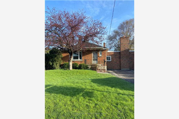 84 Taunton Rd W, Oshawa