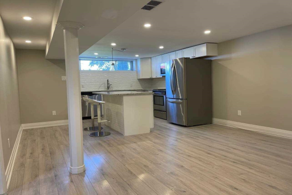 771 Krosno Blvd, Pickering