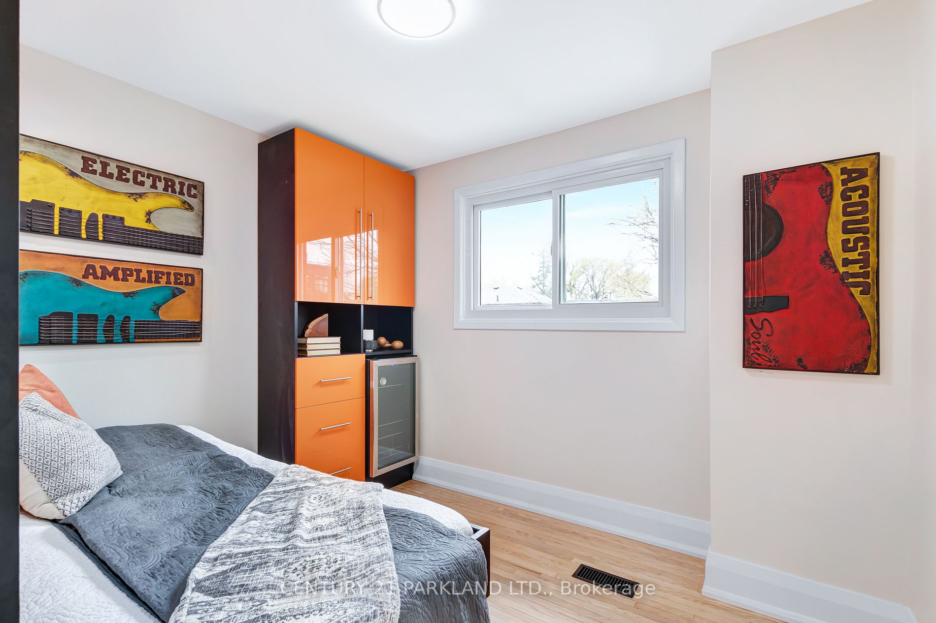 52 Kippendavie Ave