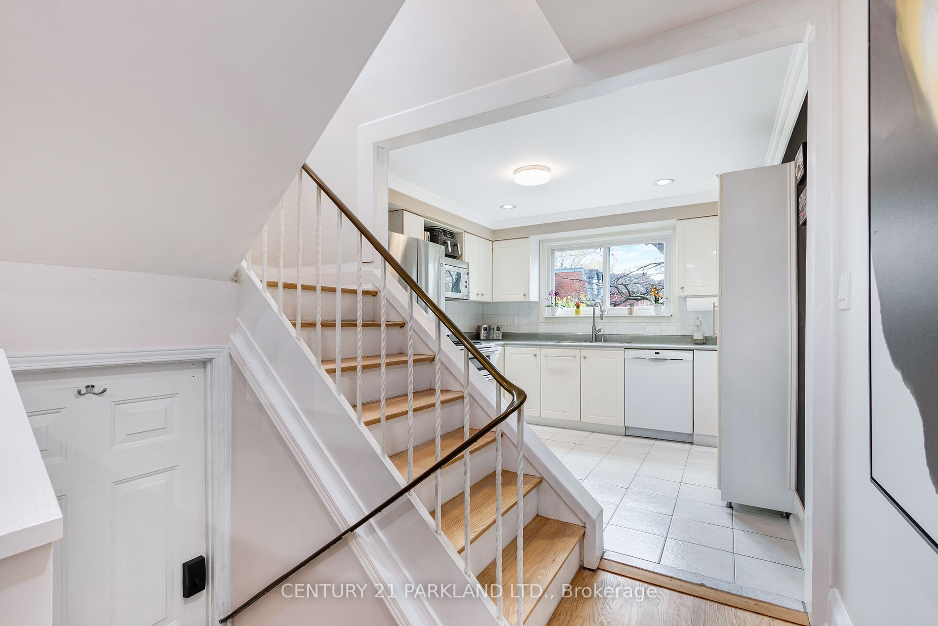 52 Kippendavie Ave