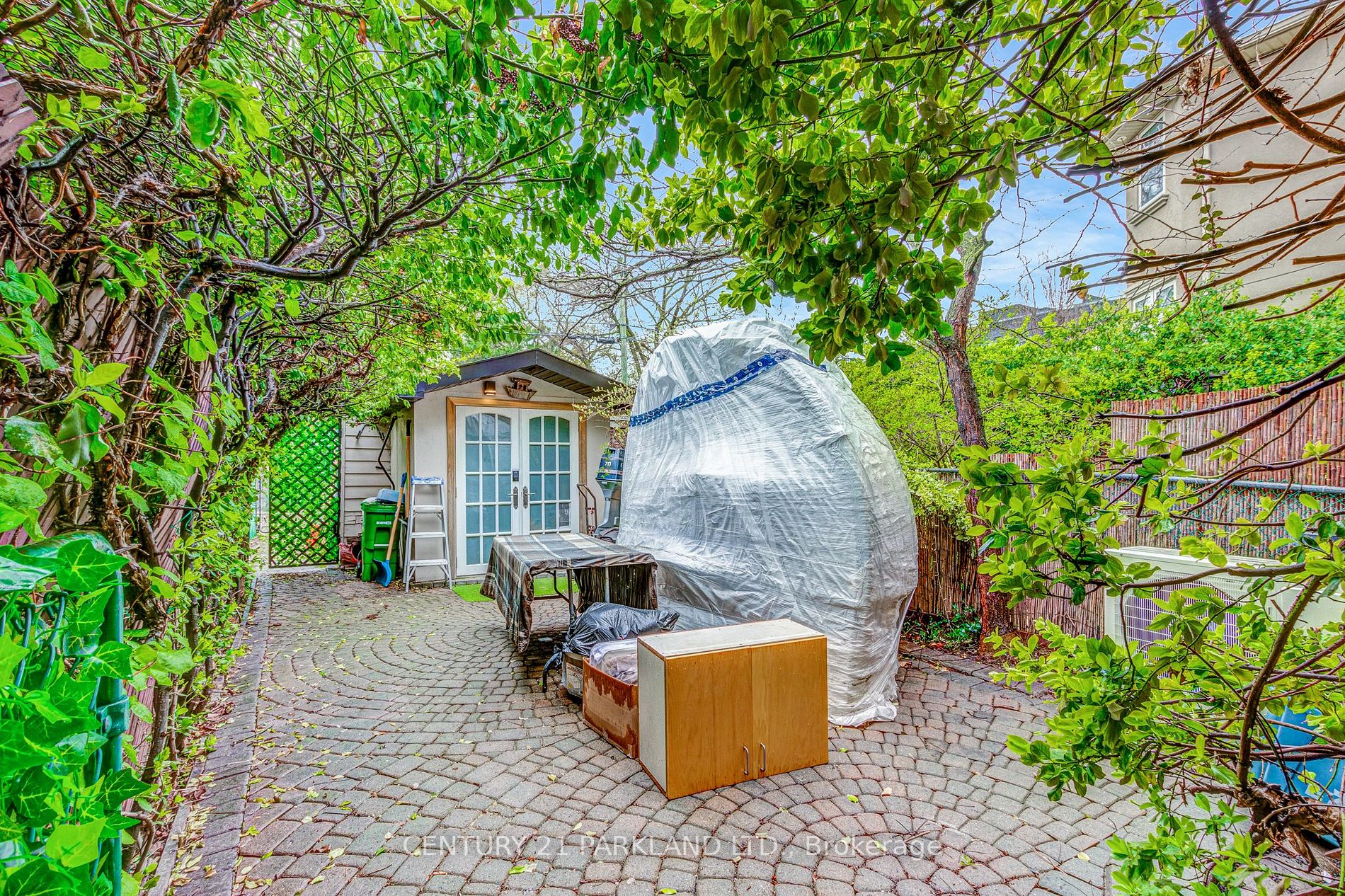 52 Kippendavie Ave