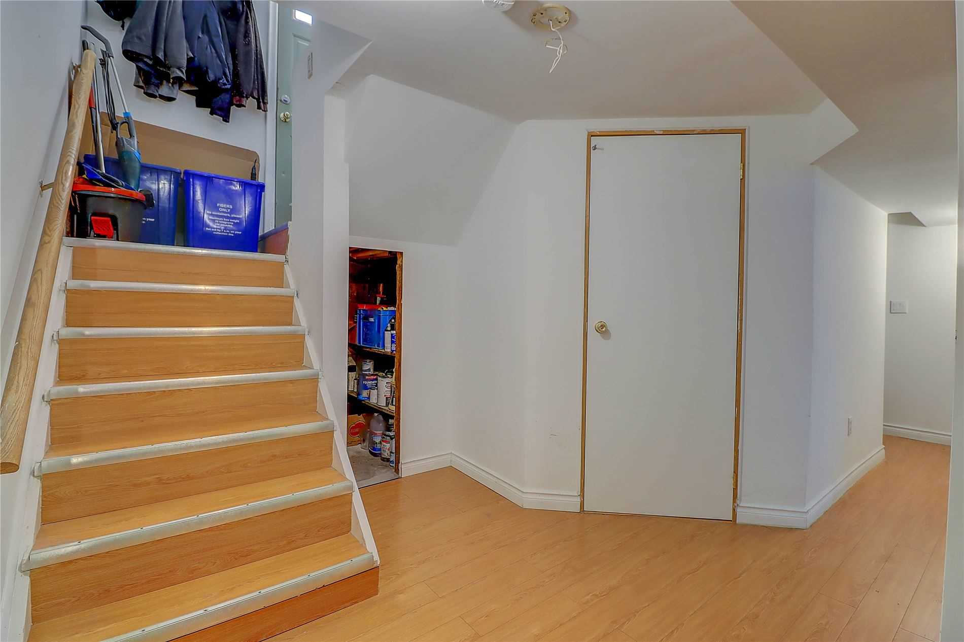 287 Bloor St