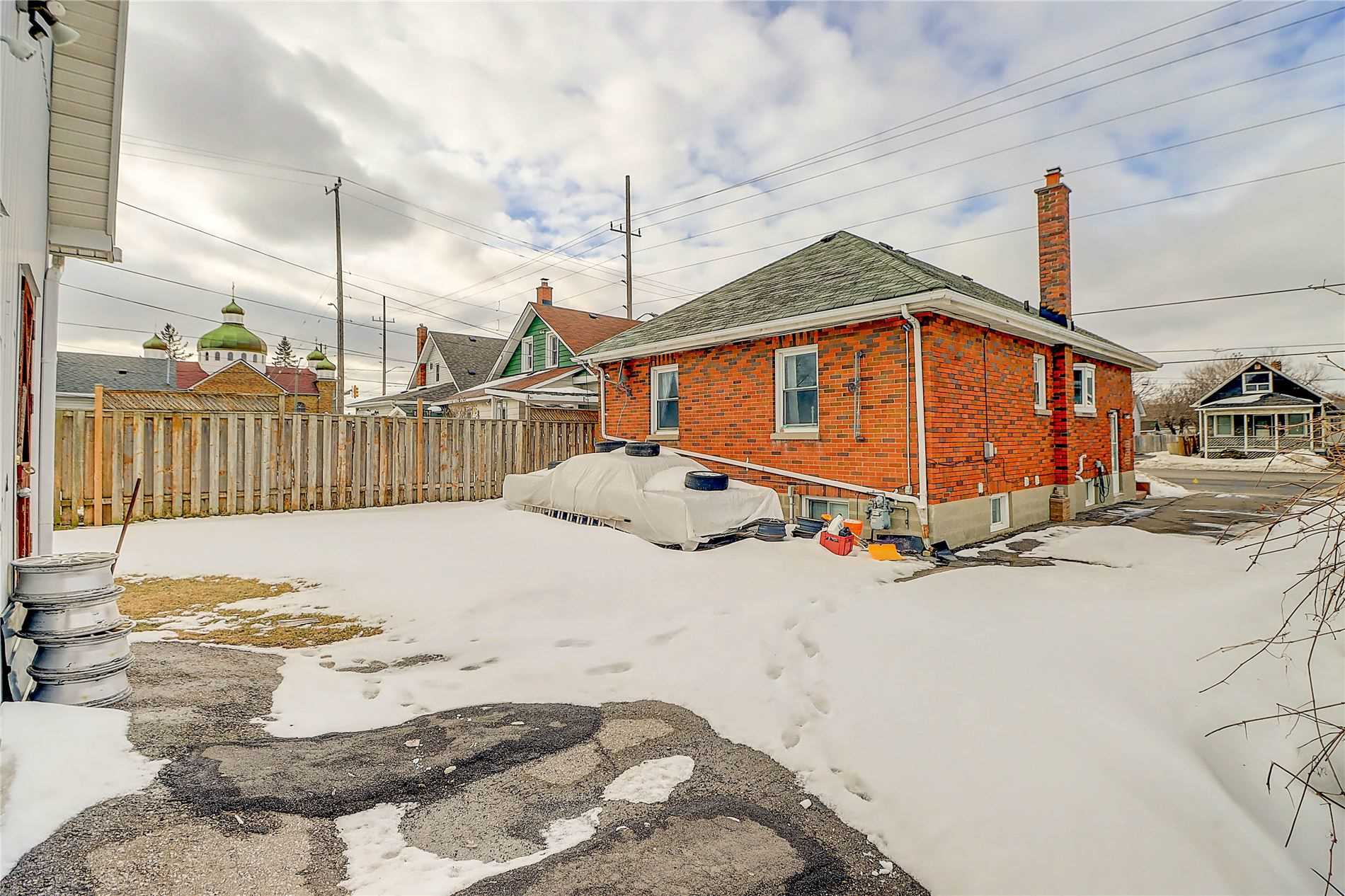 287 Bloor St