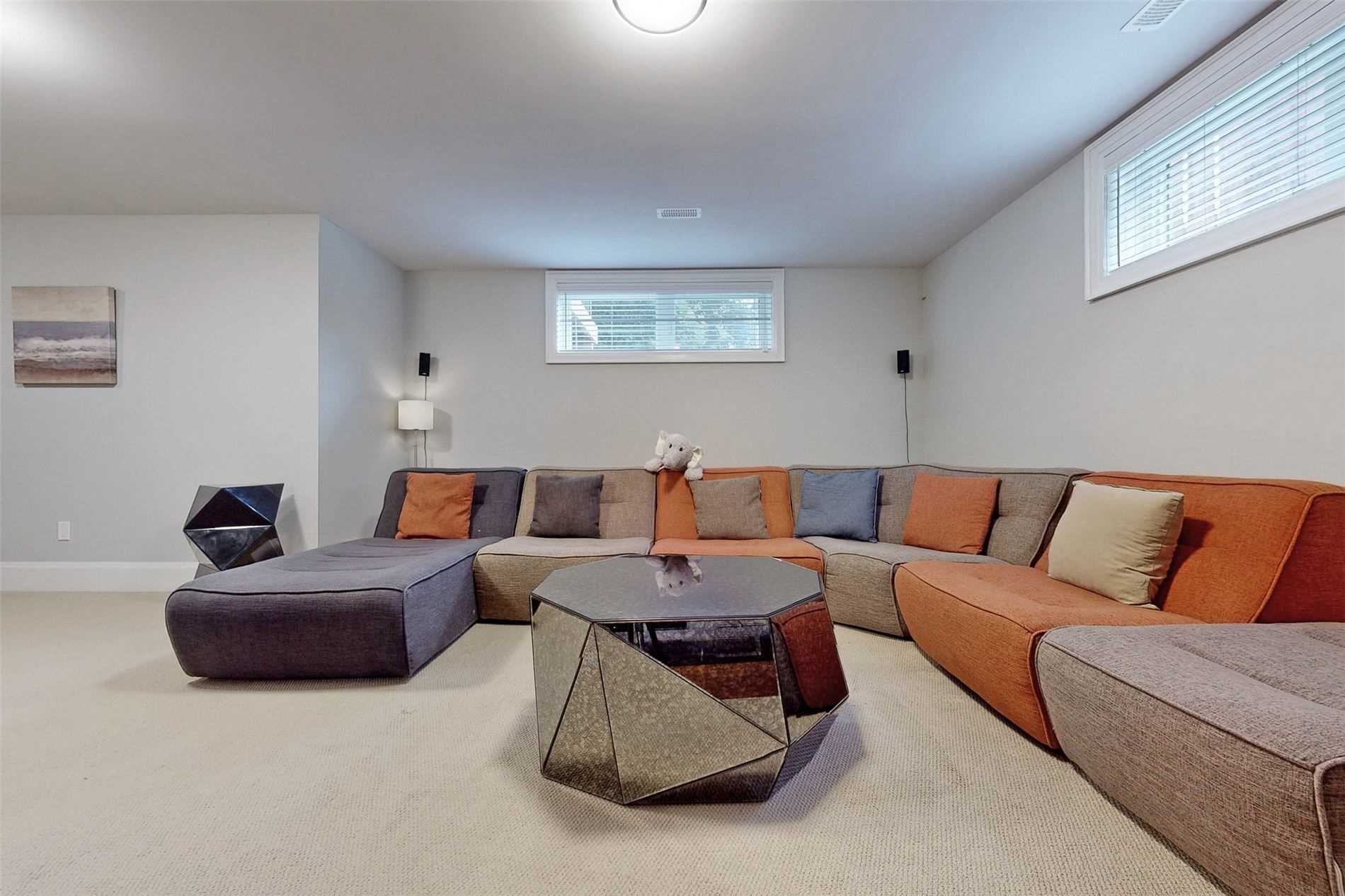 21 Neilson Ave