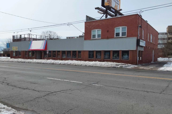 504 Simcoe St S, Oshawa
