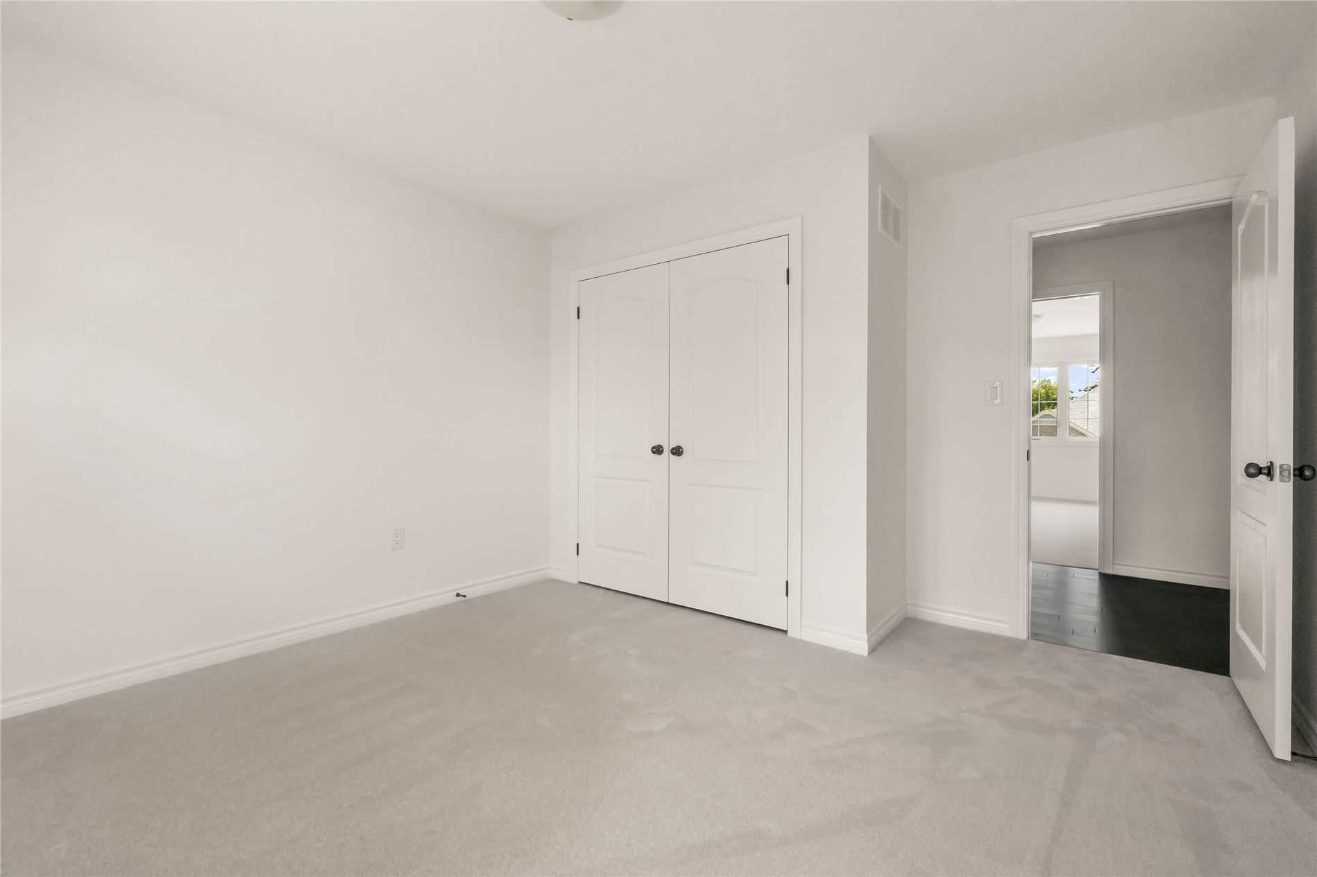 Listing E5946039 - Large Photo # 33
