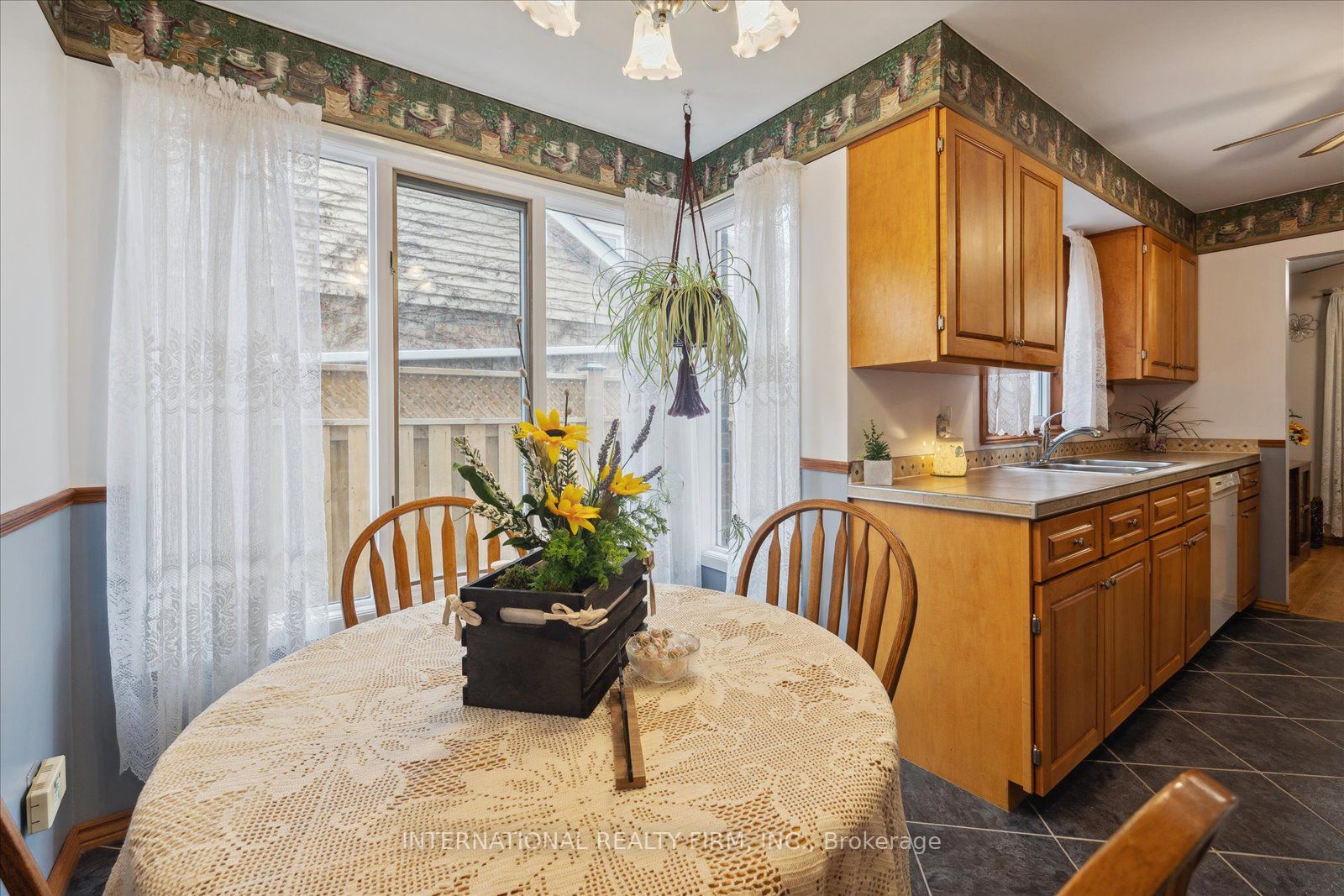 Listing E5946404 - Large Photo # 2