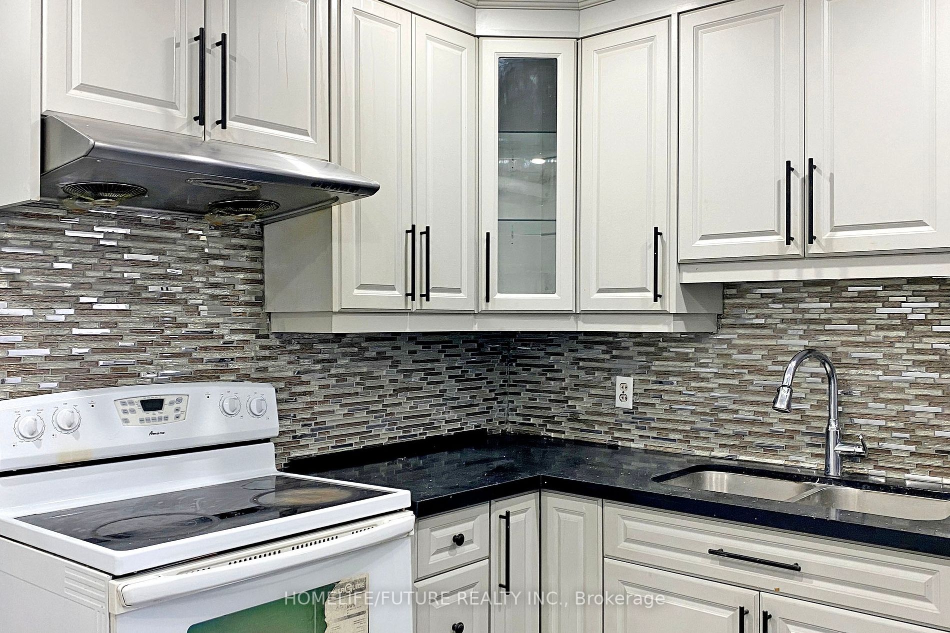 1496 Simcoe Street N
