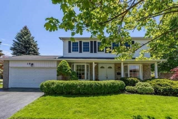 19 Inverary Cres, Toronto