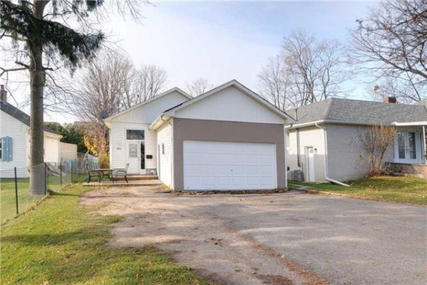 782 Liverpool Rd, Pickering