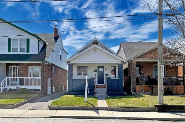 521 Sammon Ave, Toronto