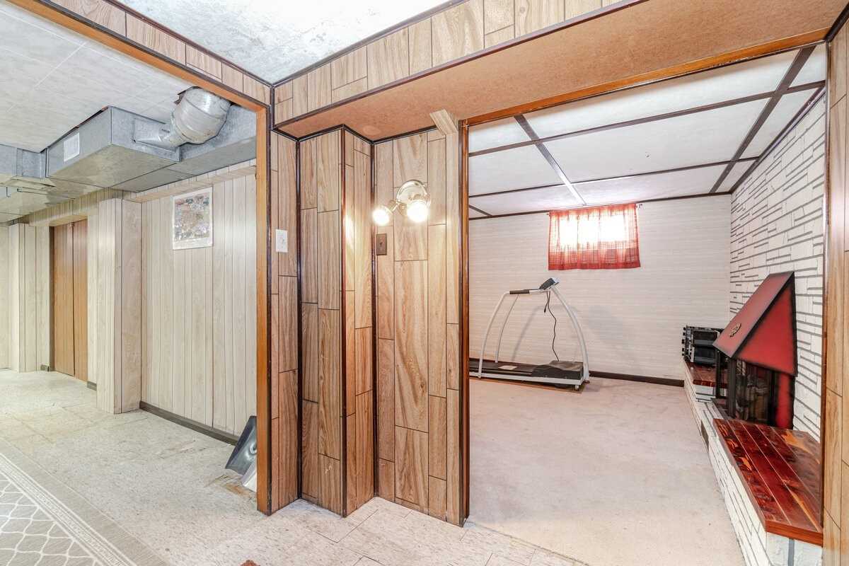 102 Central Park Boulevard S