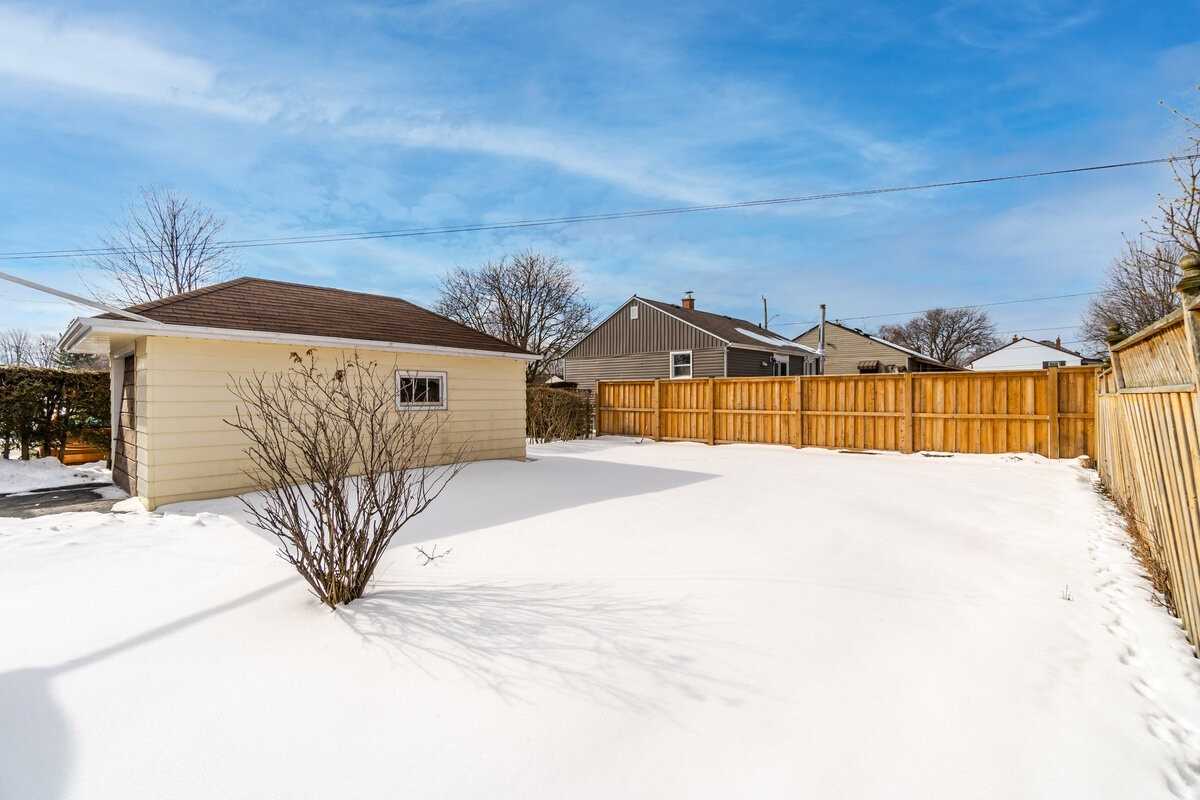 102 Central Park Boulevard S