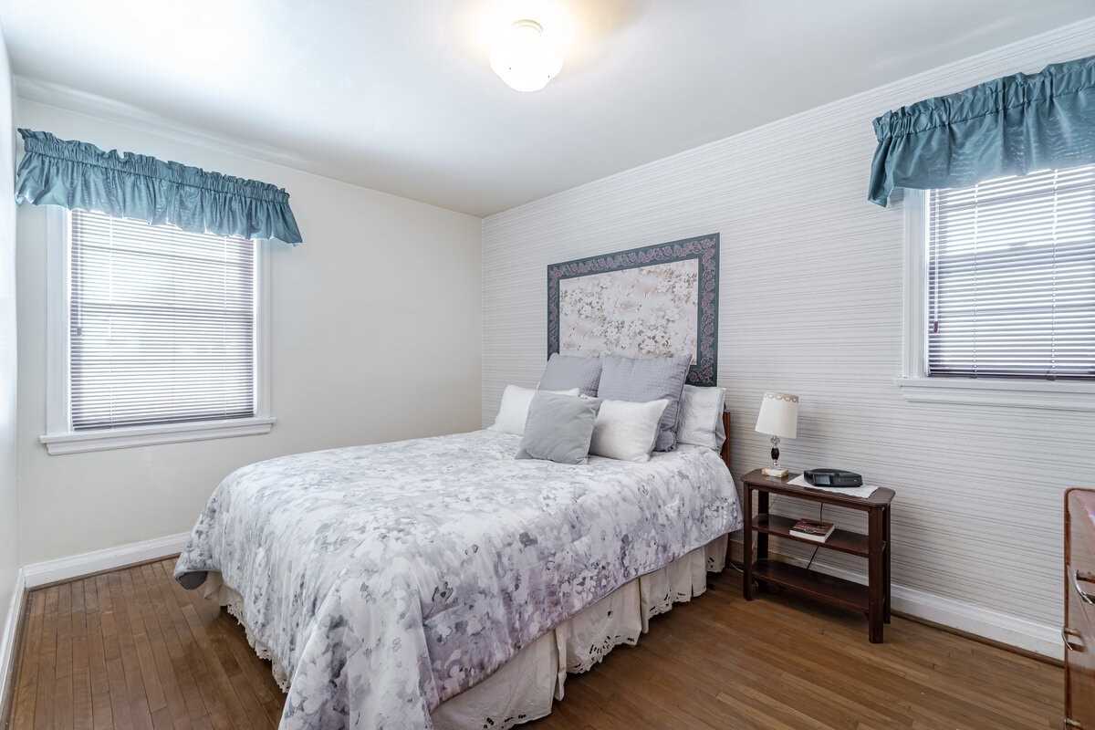 102 Central Park Boulevard S