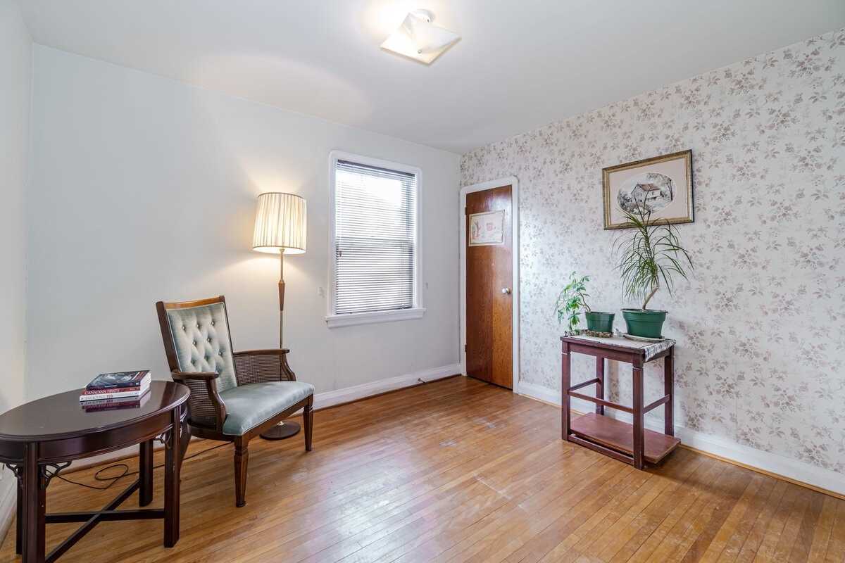 102 Central Park Boulevard S