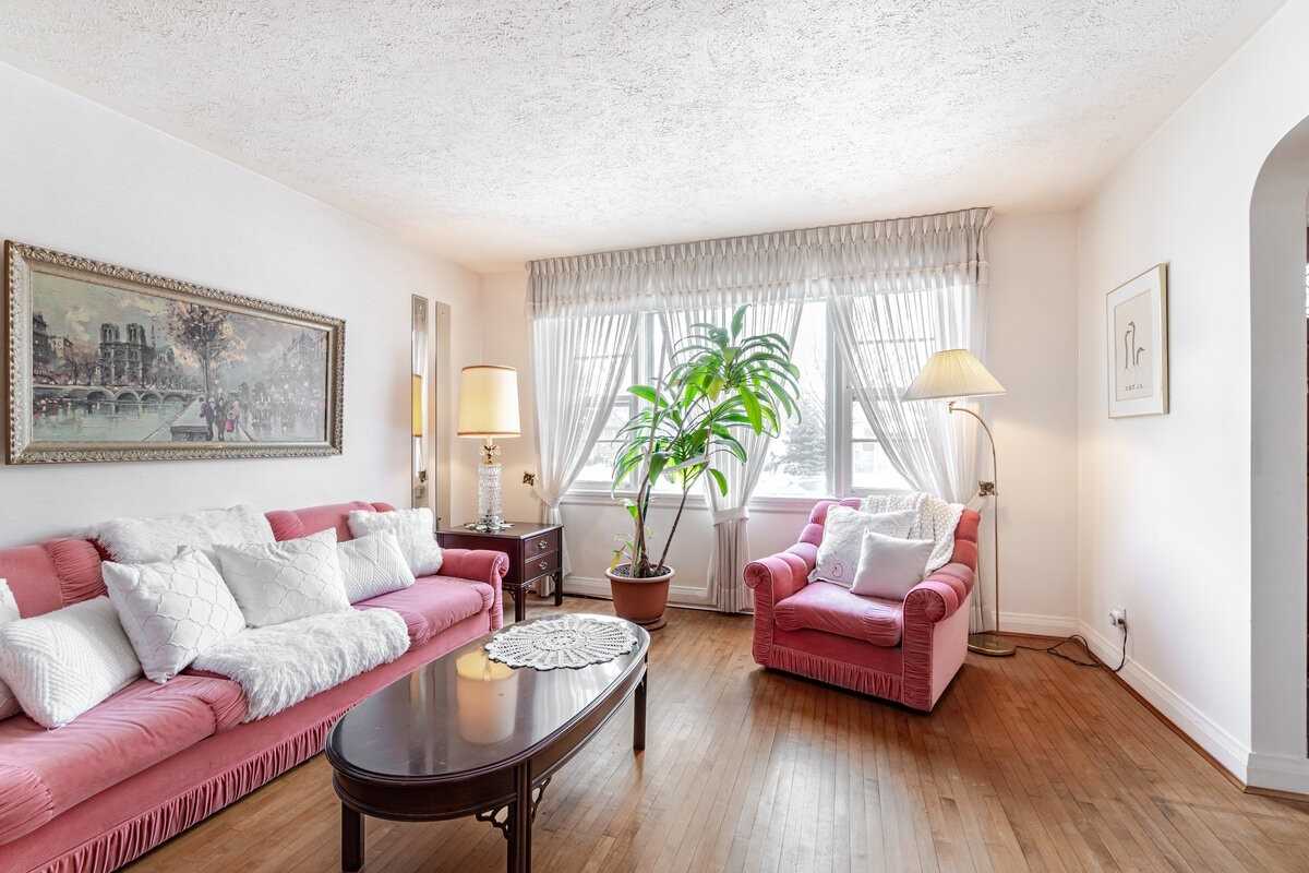 102 Central Park Boulevard S