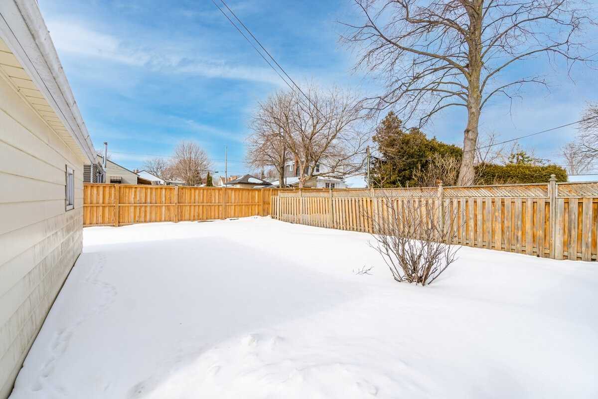 102 Central Park Boulevard S