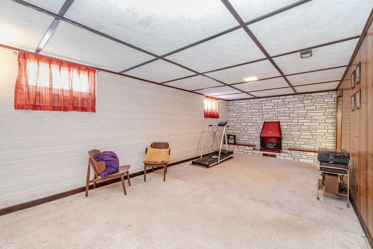 102 Central Park Boulevard S