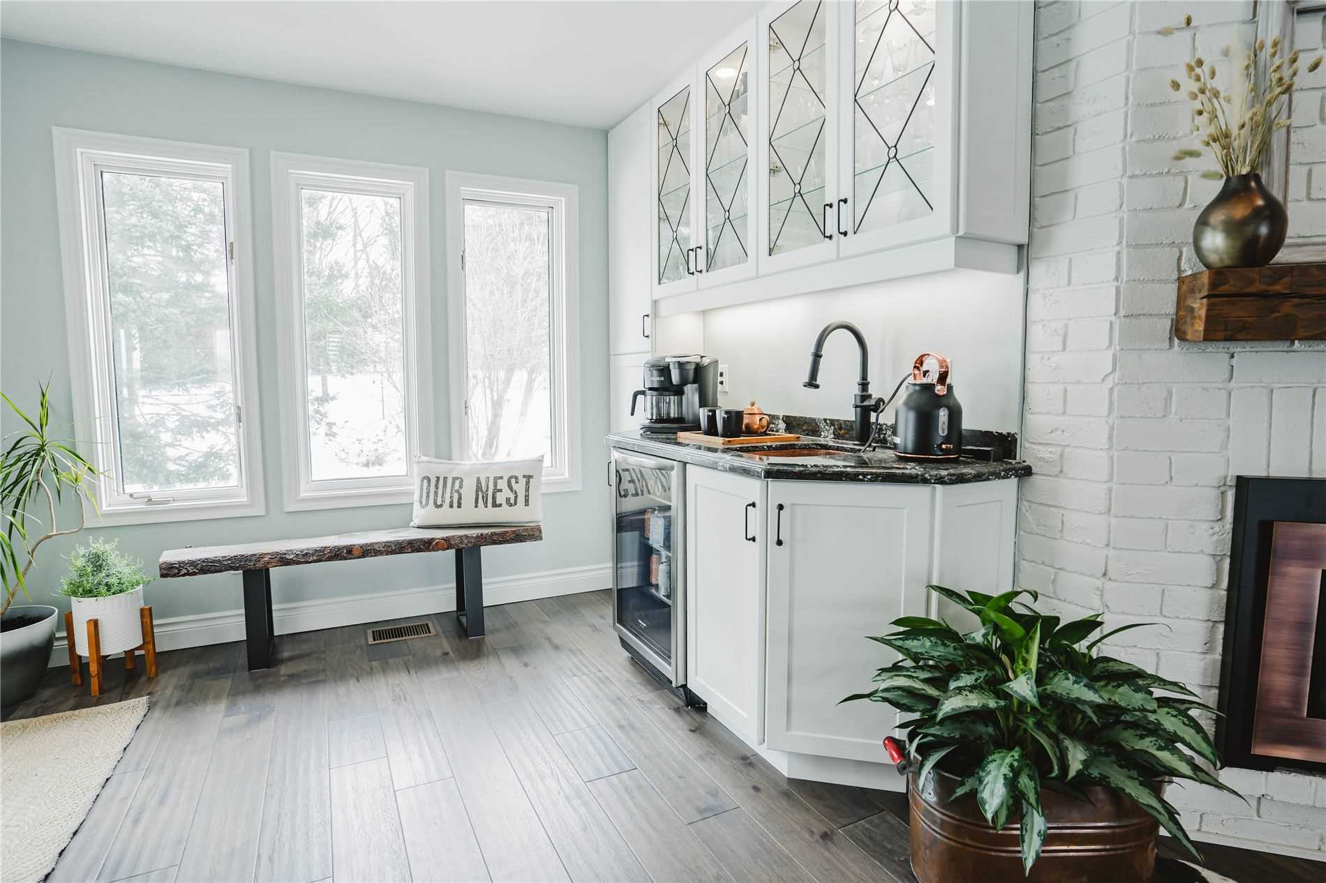 97 Ambleside Dr