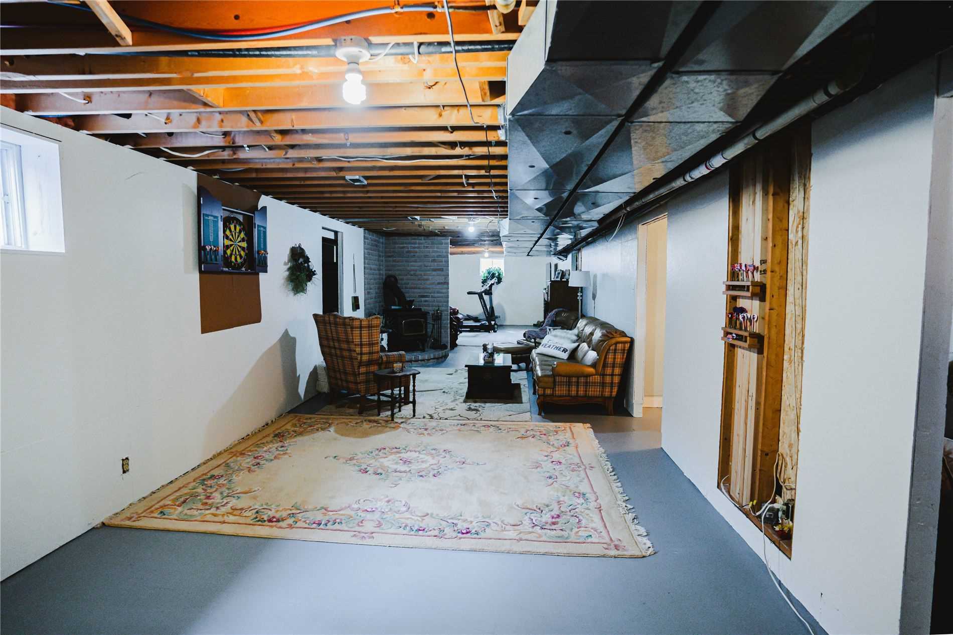97 Ambleside Dr