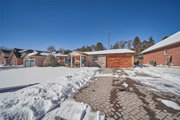 18 Selleck Lane, Oshawa
