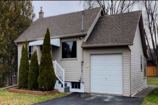 913 Pickering Beach Rd, Ajax