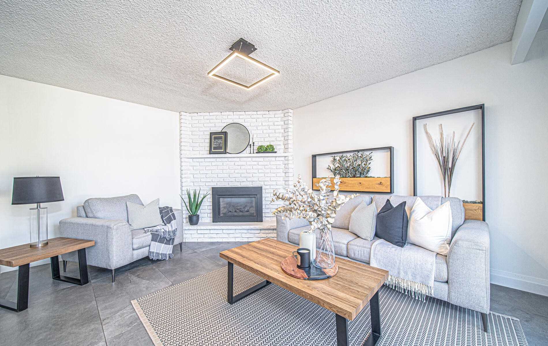 39 Rhonda Boulevard
